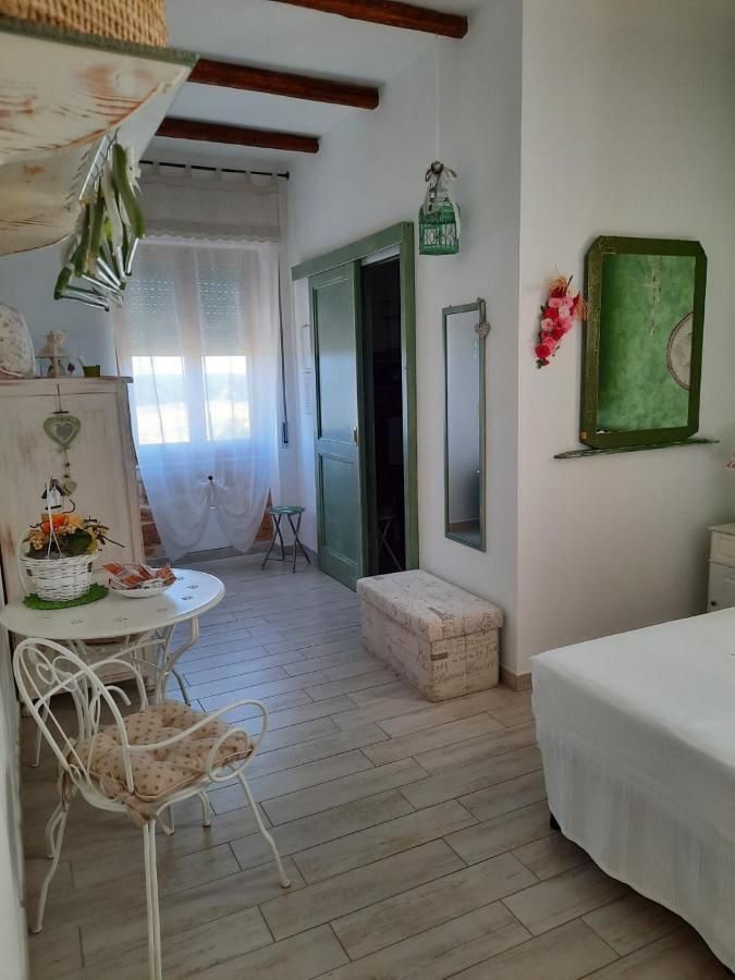 Fattoria La Traccia Villa เฟอร์ติเลีย ภายนอก รูปภาพ