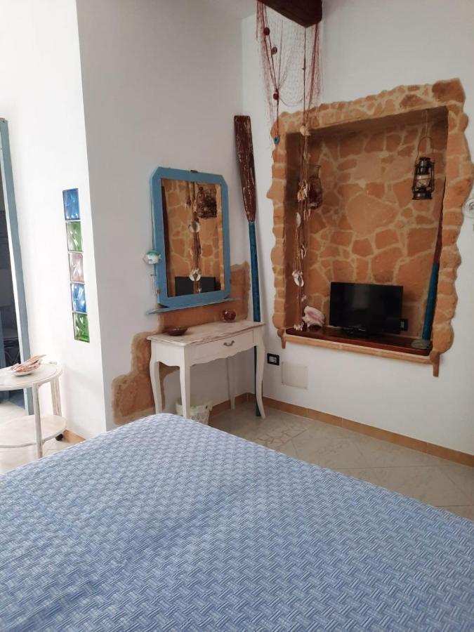 Fattoria La Traccia Villa เฟอร์ติเลีย ภายนอก รูปภาพ